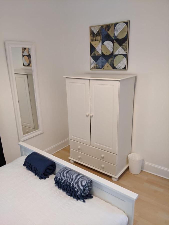 Glenclova - No 5 Bellyeoman, Bright Two Bedroom Apartment Dunfermline Buitenkant foto