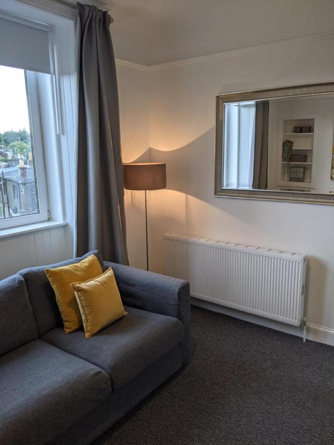 Glenclova - No 5 Bellyeoman, Bright Two Bedroom Apartment Dunfermline Buitenkant foto