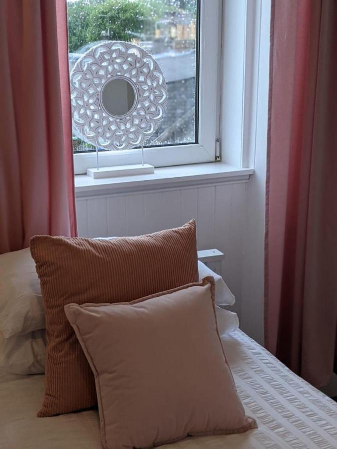 Glenclova - No 5 Bellyeoman, Bright Two Bedroom Apartment Dunfermline Buitenkant foto