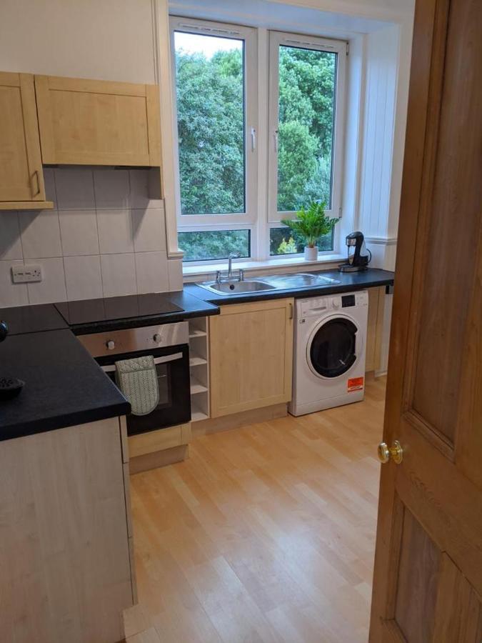 Glenclova - No 5 Bellyeoman, Bright Two Bedroom Apartment Dunfermline Buitenkant foto